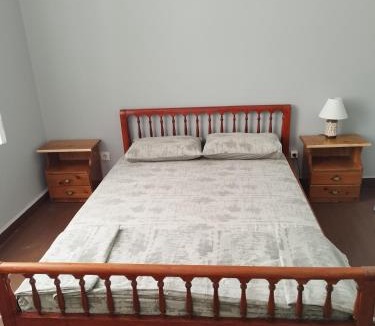 Agios Panteleimonas Bed & Breakfast | Remoundou 18 rental room