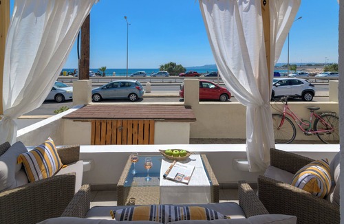 Rhodes Town House | Renovated Beachfront-Rhodes Marina:Aquavista Home
