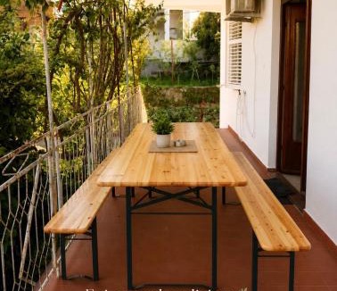 Radovici House | Renovated Two bedroom house in charming Gošići next to Tivat