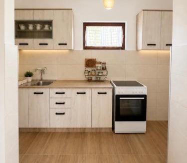 Radovici House | Renovated Two bedroom house in charming Gošići next to Tivat