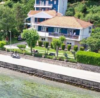 Prcanj Villa | Rent a Vacation House in Kotor Bay