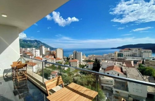 Becici Apartment | Residance with pool ,sauna and free garrage