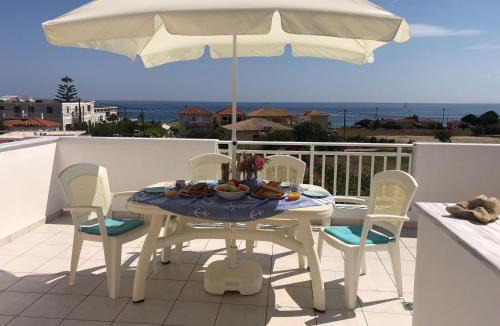 Drosia Apartment | Retreat Apartments in Drosia - Apartment for 4