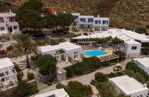 Tourlos Hotel | Rhenia Mykonos Hotel & Bungalows
