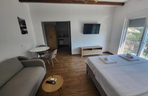 Rijeka Crnojevica Apartment | Riječki grad Apartments