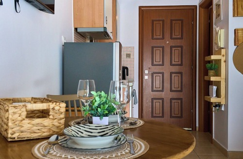 Larissa Apartment | Rio studio apt- Cozy & Quiet Central escape