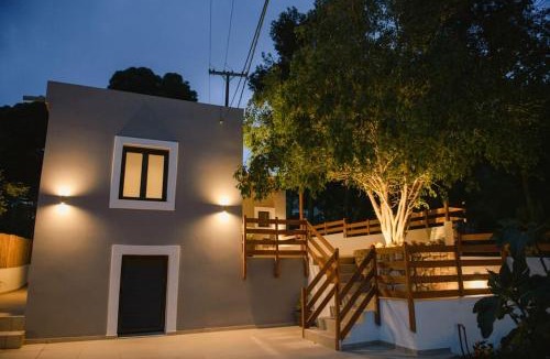 Kamari House | River House