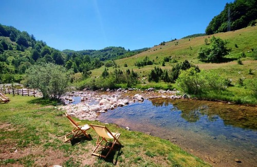 Savnik House | Riverside Cottage