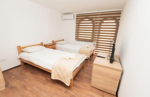 Plav Hotel | Riverside Lim