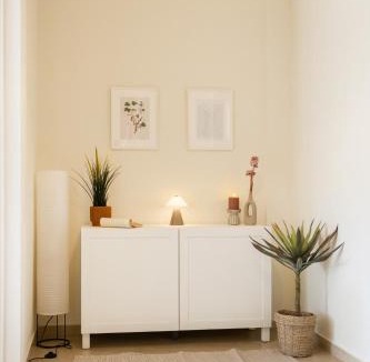 Kalambaka Apartment | Rock White Lotus