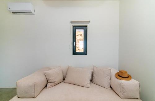 Tinos Town Villa | Rockaine Suites Horizon