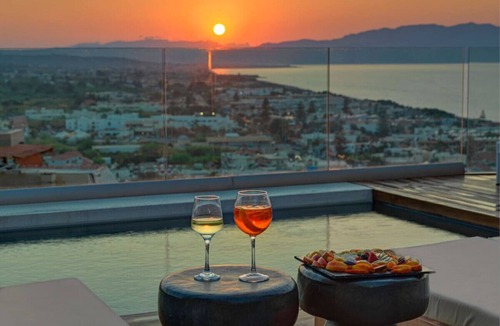 Platanias Town Apartment | RocSea Sea View Apartment with Spa Bath in Chania | Alectrona Living Crete