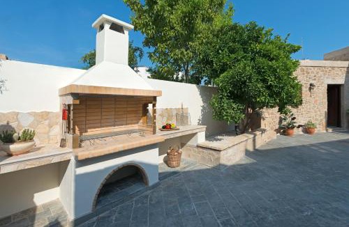 Lardos House | Rodia House