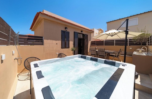 Rhodes Town Villa | Rodos Aqua Luxury Villa close to Rhodes