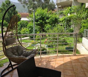 Risan Apartment | Roman Garden Apartment