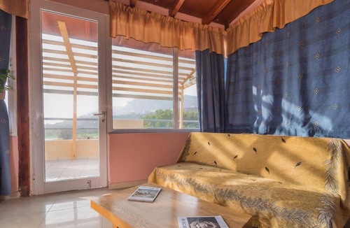 Palaiochora Apartment | Roofgarden home w/jacuzzi