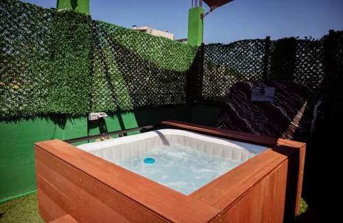 Durres Apartment | Rooftop Apartment w/Garden & Jacuzzi