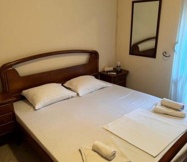 Dobrota Apartment | ROOM Jovan,on the sea with free we-fi