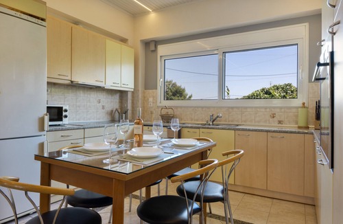 Spata-Artemida Apartment | Room 'Lower Level 8' with Shared Terrace, Wi-Fi, and Air Conditioning