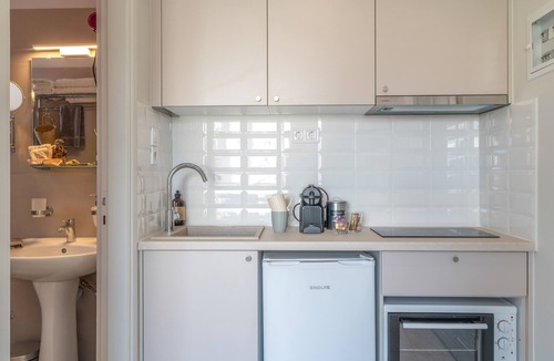 Skoutari Apartment | Room 'Standard Studio 3' with Shared Terrace, Wi-Fi and Air Conditioning