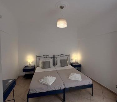 Fira Hotel | Rooms By Lignou