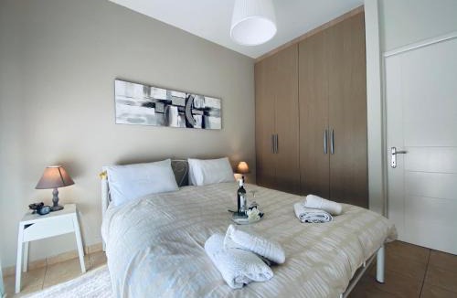 Corfu Town Apartment | Rosa Bianca