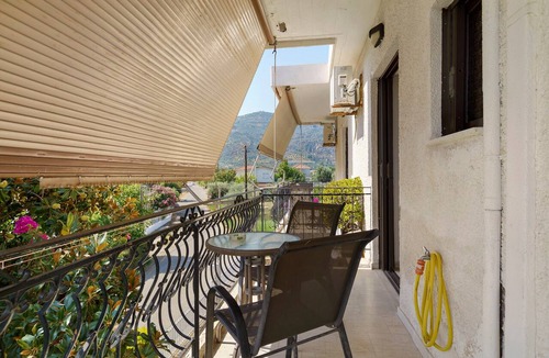 Nikolaiika Apartment | Rousetis Two-Bedroom Apt 203 - 200m from the Sea