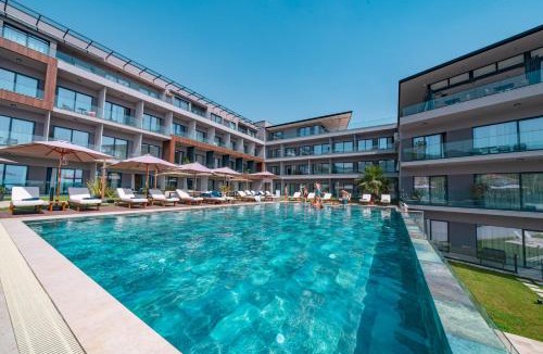 Kotor Hotel | Royal Blue Resort & Residences