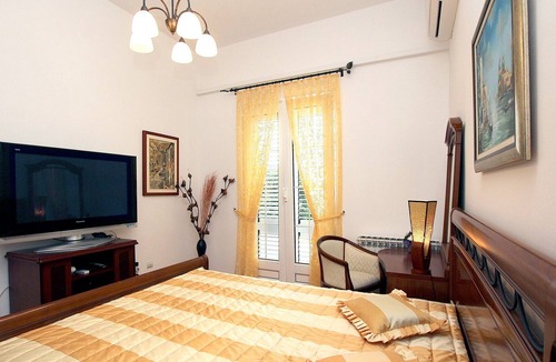 Sveti Stefan Apartment | Royal Vacation Studio