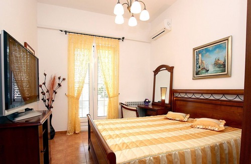 Sveti Stefan Apartment | Royal Vacation Studio