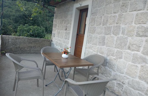 Karuc Apartment | Rustic house