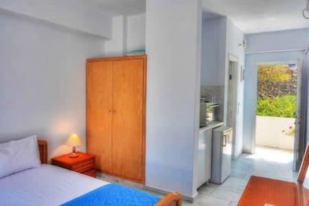 Katapola Apartment | Saint Nicholas Katapola