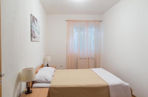 Sveti Stefan Apartment | Saint Stefan Apartments