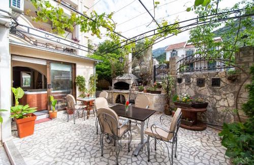 Lazi House | Saki Apartments