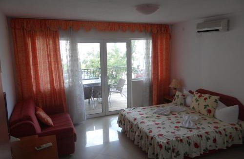 Lazi House | Saki Apartments