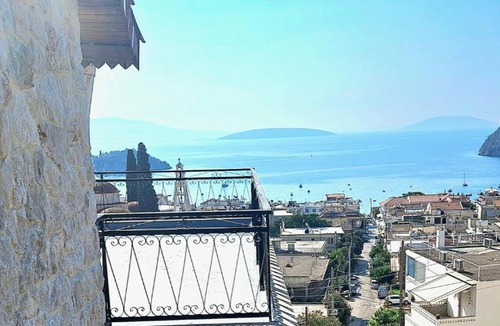 Tolo Apartment | Salty Vibes -Tolo