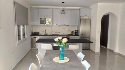 Kampos Marathokampou Apartment | Samos Home Luxury Apartments
