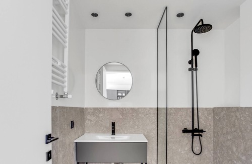Thessaloniki Apartment | Sanders Arch - Beautiful 1-Bdr. Apt. w/ Sleeping Sofa