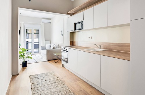Neapoli-Sykies Apartment | Sanders New Town - Pleasant 1-bdr Apt w Balcony