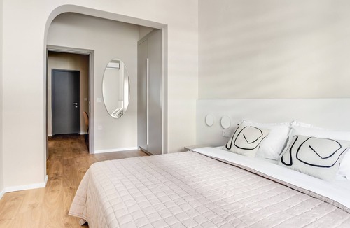 Neapoli-Sykies Apartment | Sanders New Town - Pleasant 1-bdr Apt w Balcony