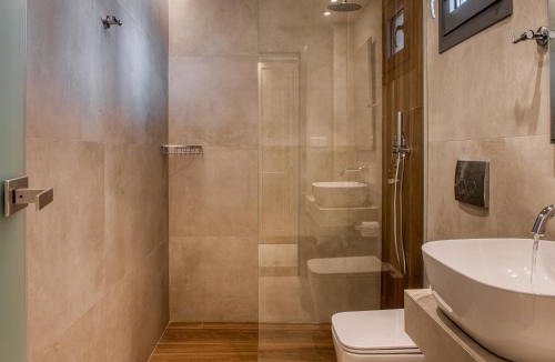 Flogita Apartment | Sandy Seaside Suites