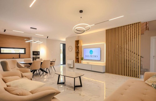 Ishem Apartment | SanPietro Vacation Villa 012