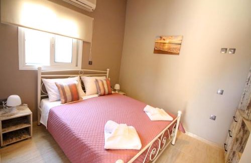 Marathias Apartment | Santa Barbara Lakis Apartments