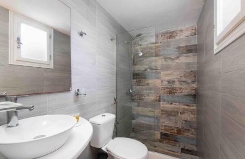 Vourvoulos Apartment | Santa Irini 1