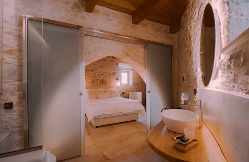 Minoa Pediada Hotel | Santa Veneranda Suites by Checkin