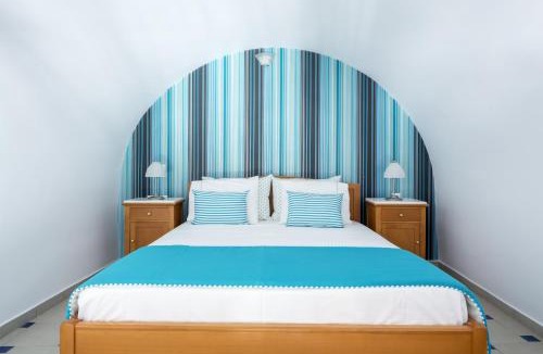 Kamari Hotel | Santellini Hotel