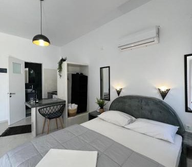 Oia Apartment | Santo Margarita