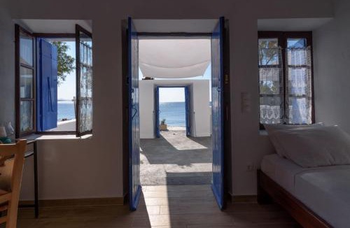 Kamari Hotel | Santorini Crystal Blue Boutique Hotel