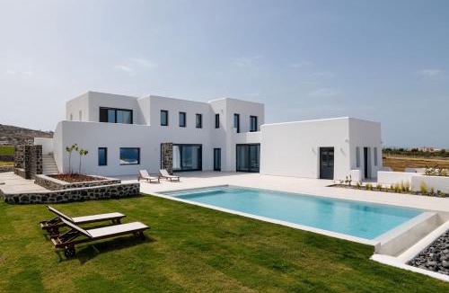 Kamari Apartment | Santorini Vinery Mansion