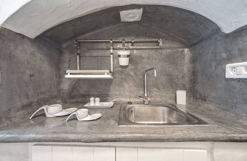 Oia House | SantoriniParadise: TRADITIONAL CAVE in the heart of OIA